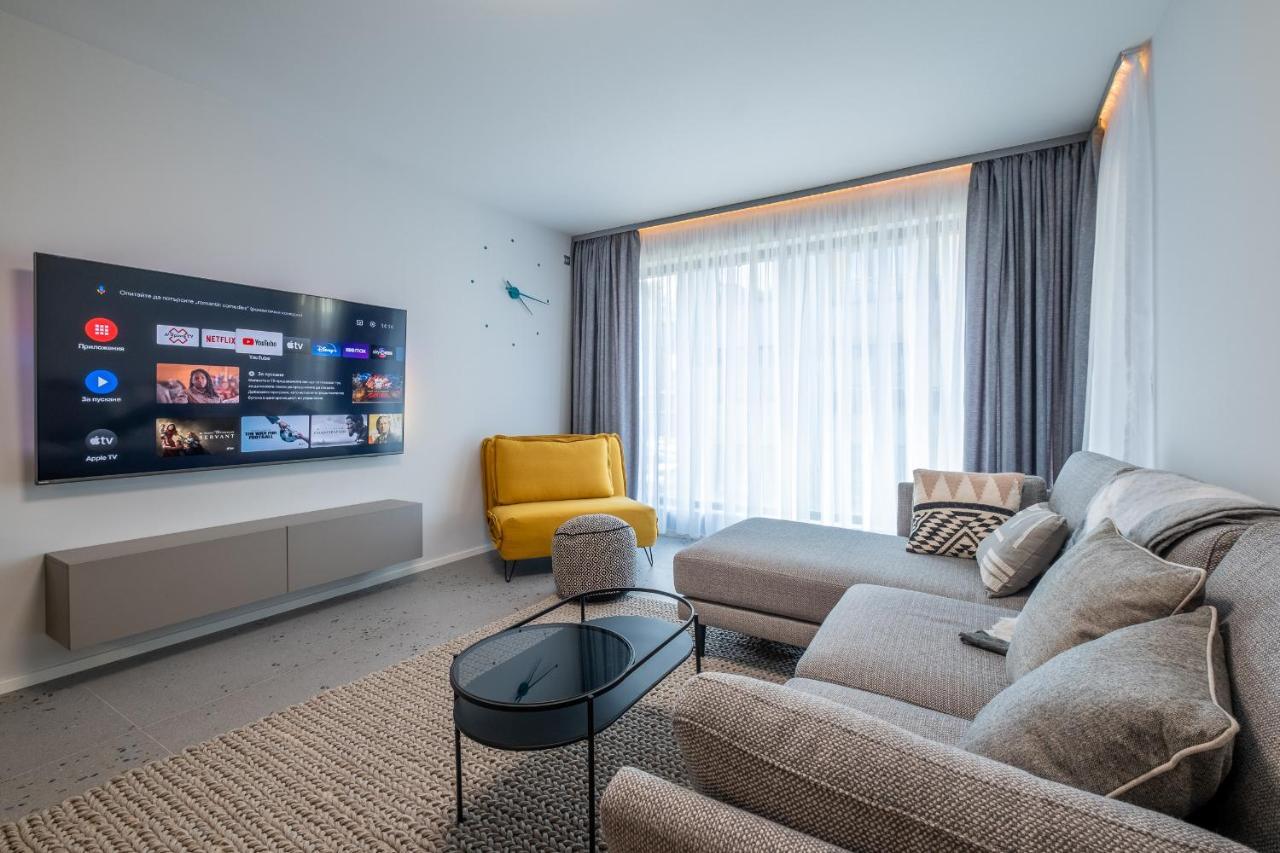 Emirates Lux Apartment And Parking Sofia Exterior foto