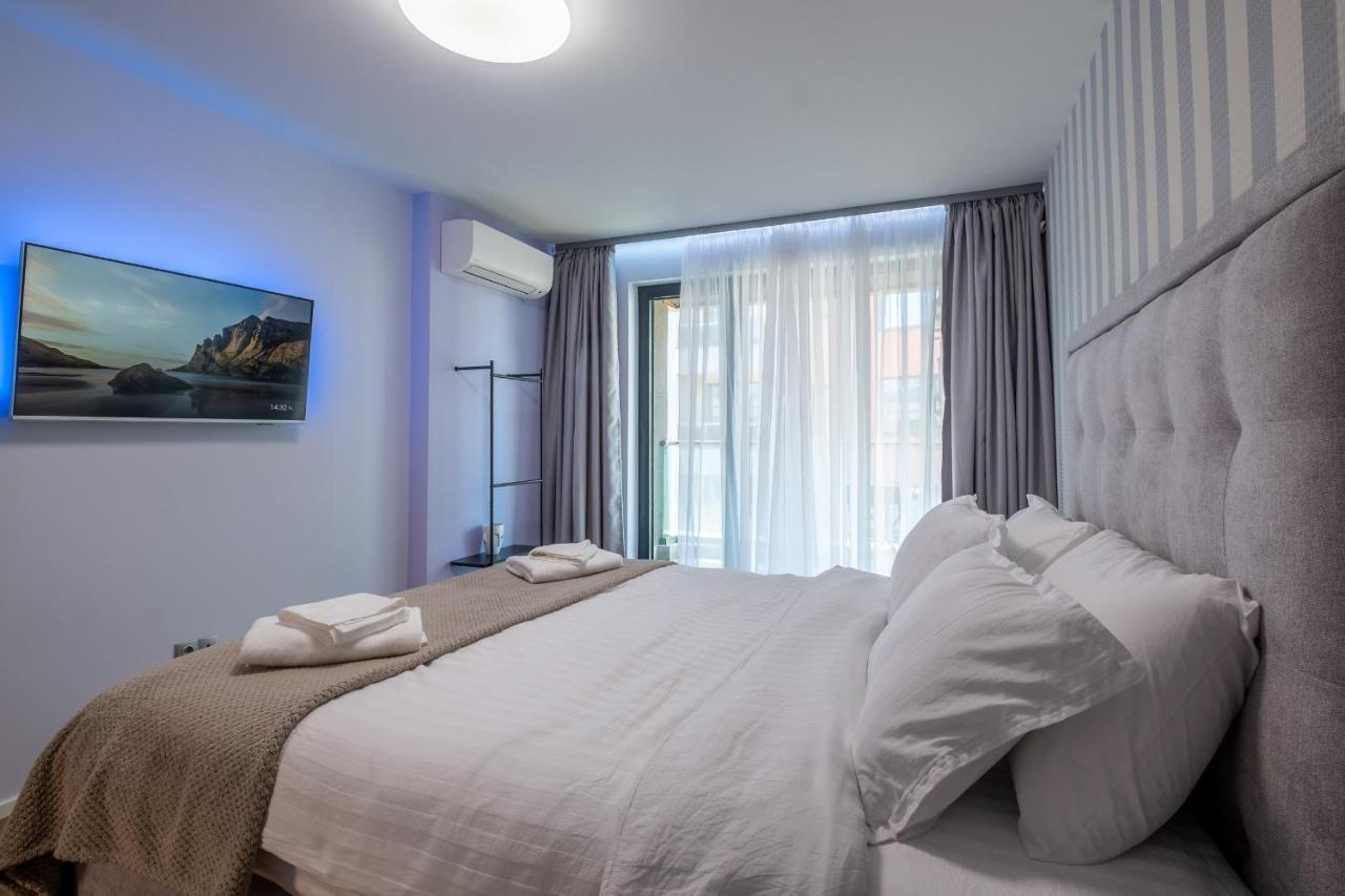 Emirates Lux Apartment And Parking Sofia Exterior foto