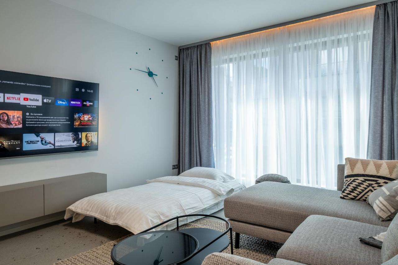 Emirates Lux Apartment And Parking Sofia Exterior foto