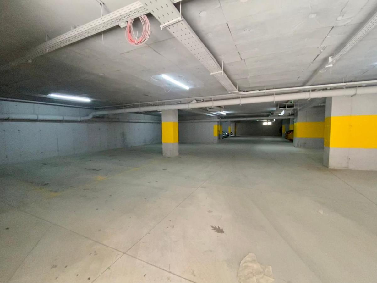 Emirates Lux Apartment And Parking Sofia Exterior foto